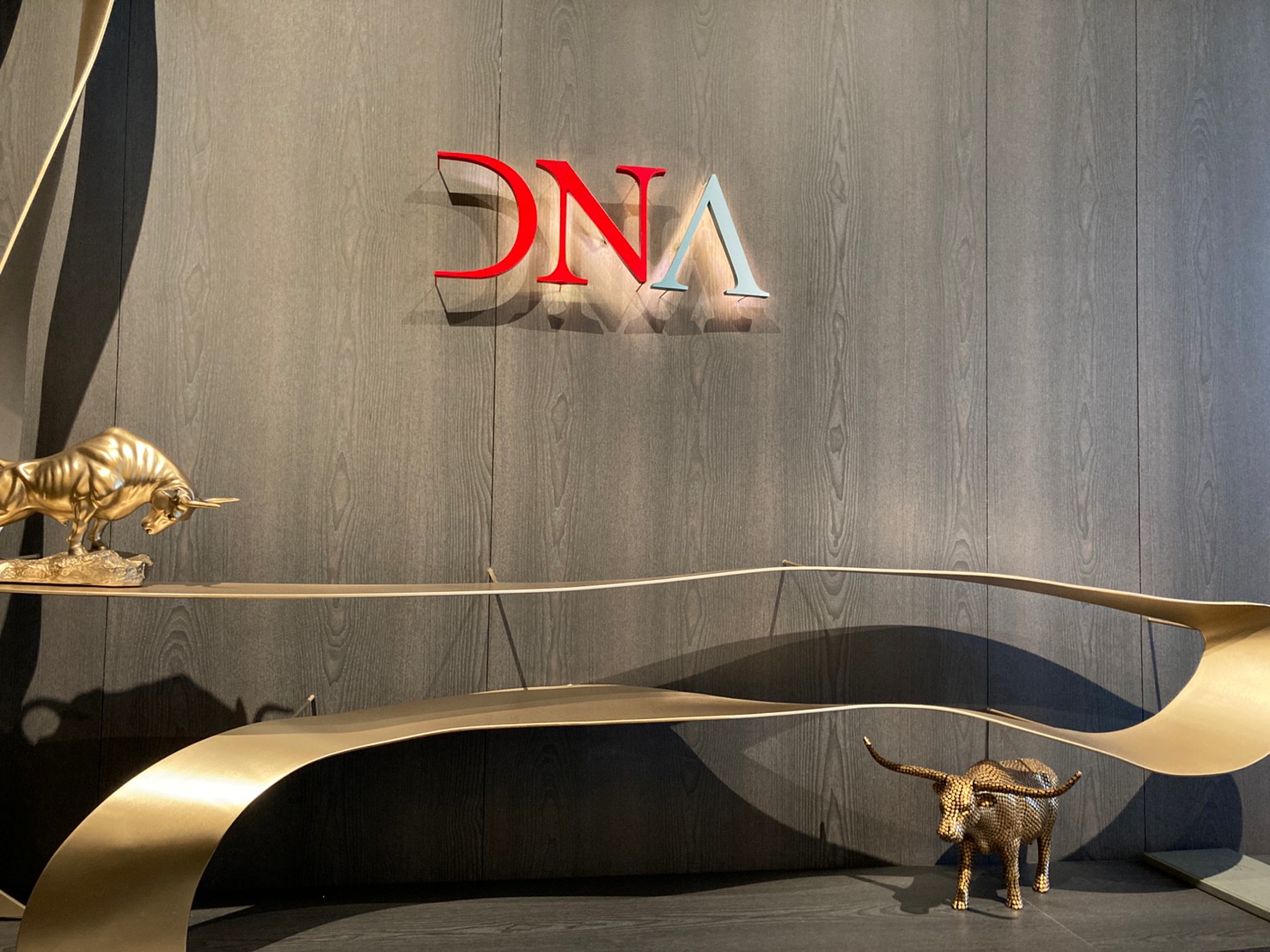 台中【DNA Spanish Restaurant】米其林餐廳-午餐套餐-推薦爐烤西班牙脆皮乳豬