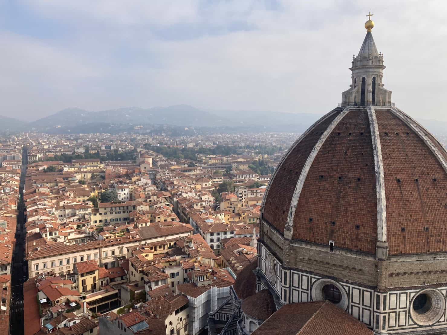 Salite sul Campanile di Giotto per ammirare il Duomo di Firenze (Santa Maria del Fiore).