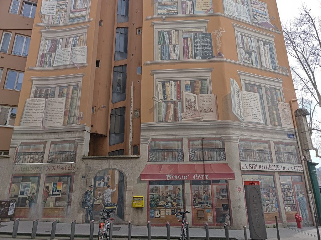 法國【里昂】Lyon|里昂一日遊行程建議|推薦台灣料理Ben’s bowl的3個理由|Top 10 in Lyon 21 La bibliotheque de la cite