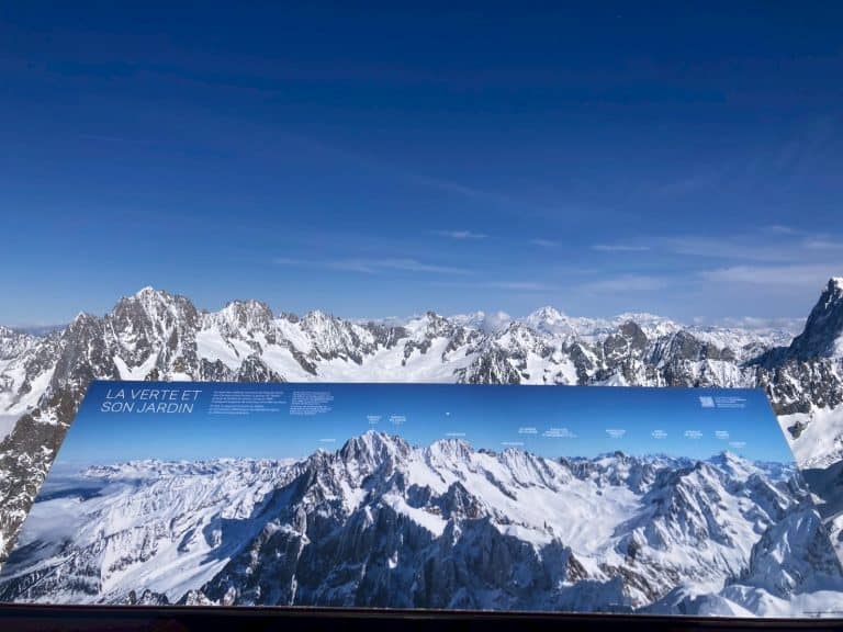 法國【霞慕尼•白朗峰•阿爾卑斯山一日遊】Chamonix•Chamonix 1-Day Tour|在霞慕尼搭南針峰纜車遙看白朗峰|From Chamonix take Aiguille du midi cable to view majestic Mont Blanc|在南針峰發生高山症與提醒 5 La verte et son jarin