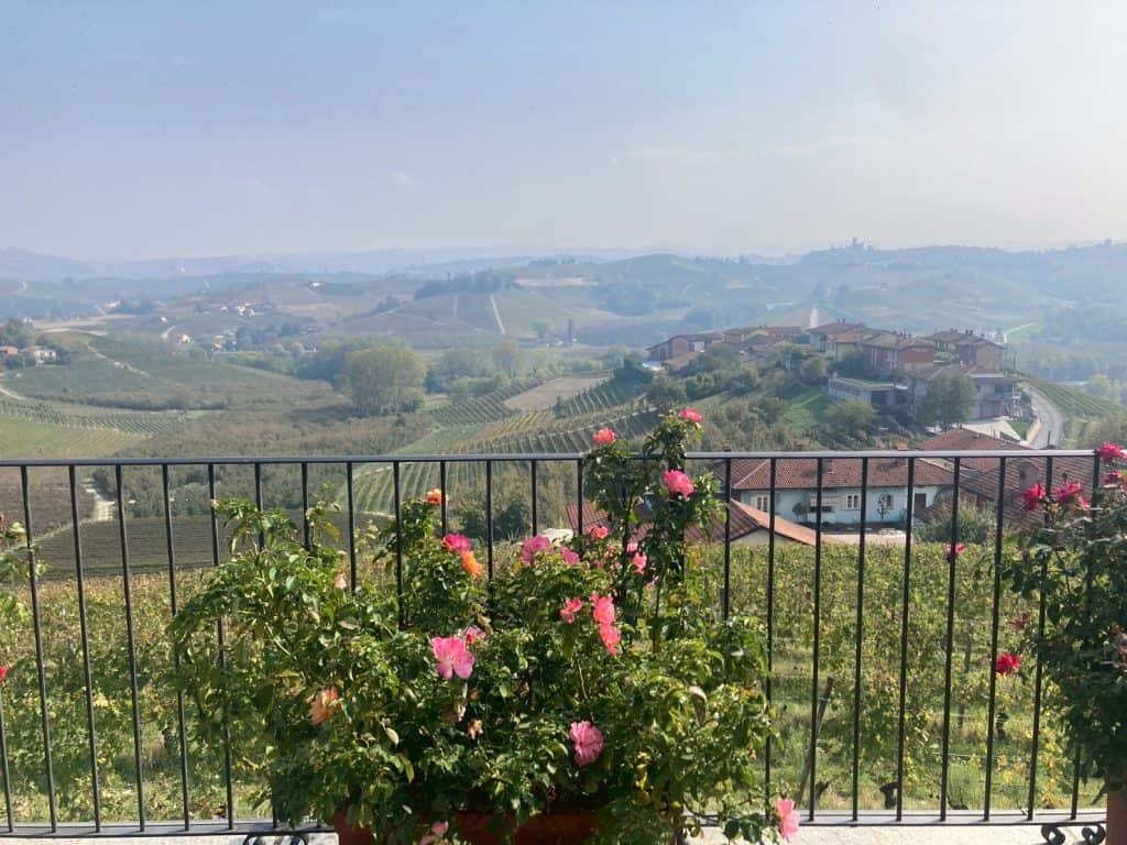 北義【皮埃蒙特】Piedmont•Pinerolo|葡萄酒莊Marronl La Morra Cantina con Cueina品酒之旅•著名酒款 —【杜林】Torino|聖卡洛廣場Piazza San Carlo•安托內利尖塔Mole Antonelliana 10 LINE ALBUM 20251009 北義 251012 59