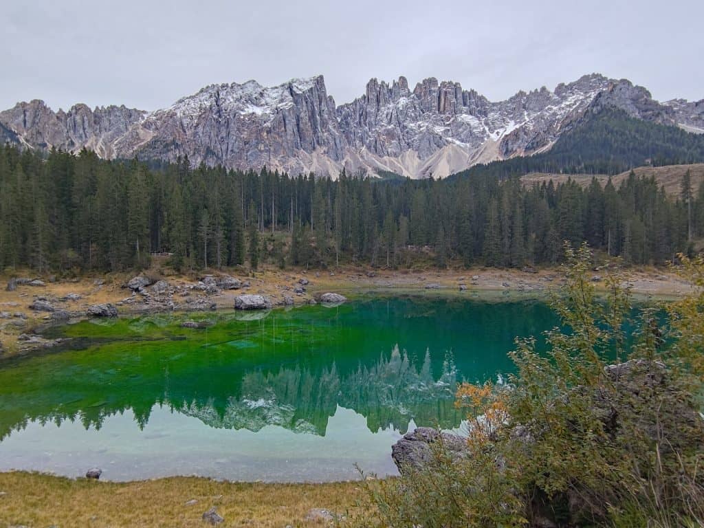 カレル湖のツアー