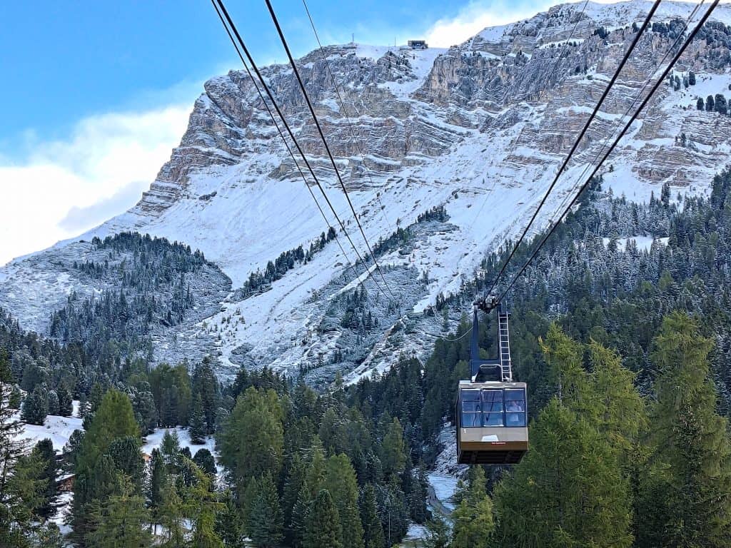 雄獅旅遊Lion travel【深度北義旅遊10日】Nord Italia•イタリア北部•Nord de l'Italie 評比|行程地圖、跟團亮點、每日行程、城市小鎮、餐食、綜合評比 24 Ortisei-Furnes-Seceda cable