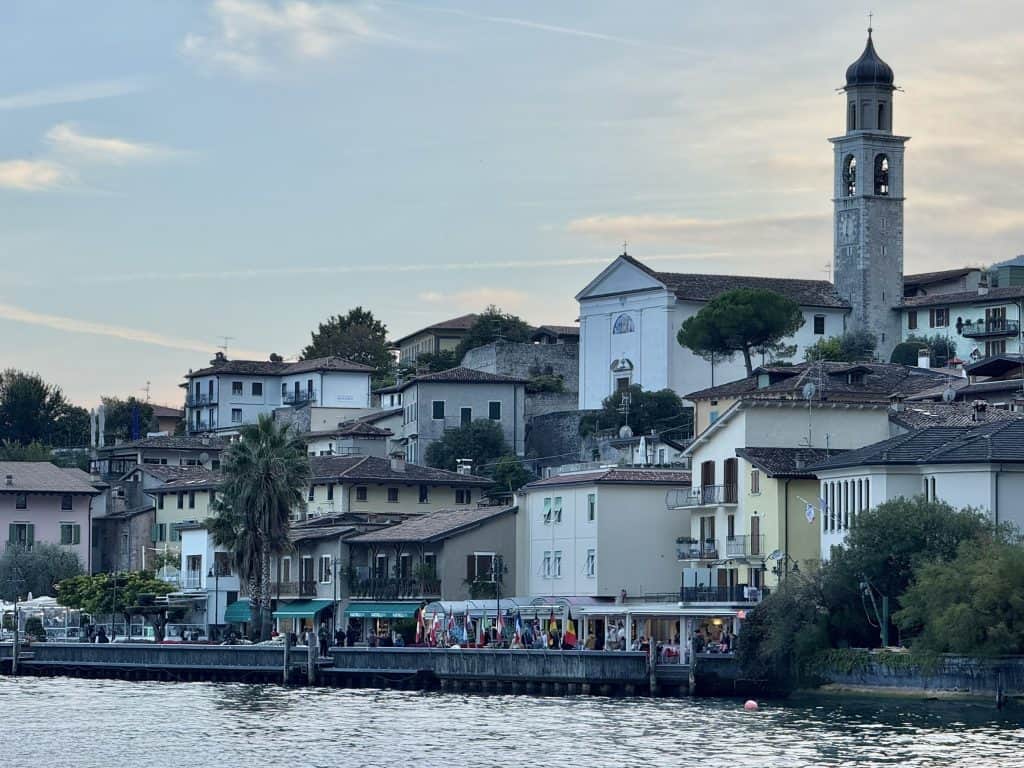 加達湖檸檬小鎮