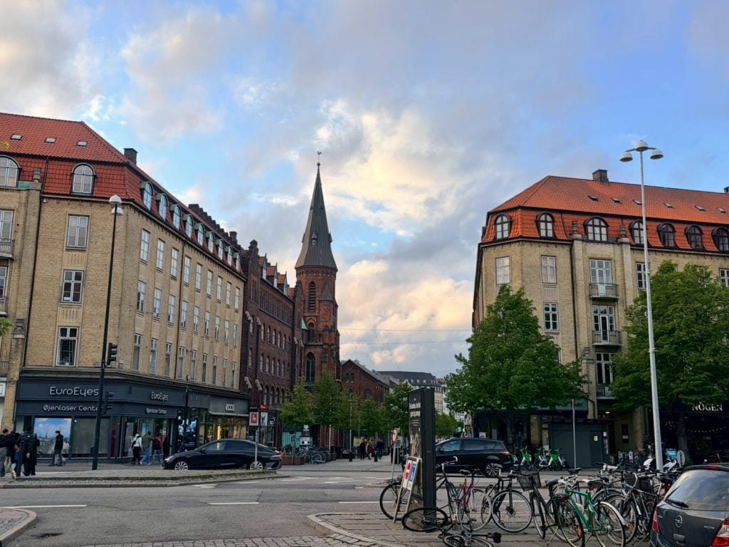 丹麥【奧胡斯】Aarhus|奧胡斯交通、行程規劃、市區半日遊|推薦Aarhus Street Food|蘇醒奧胡斯飯店 Wakeup Aarhus 4 Aarhus Cathedral