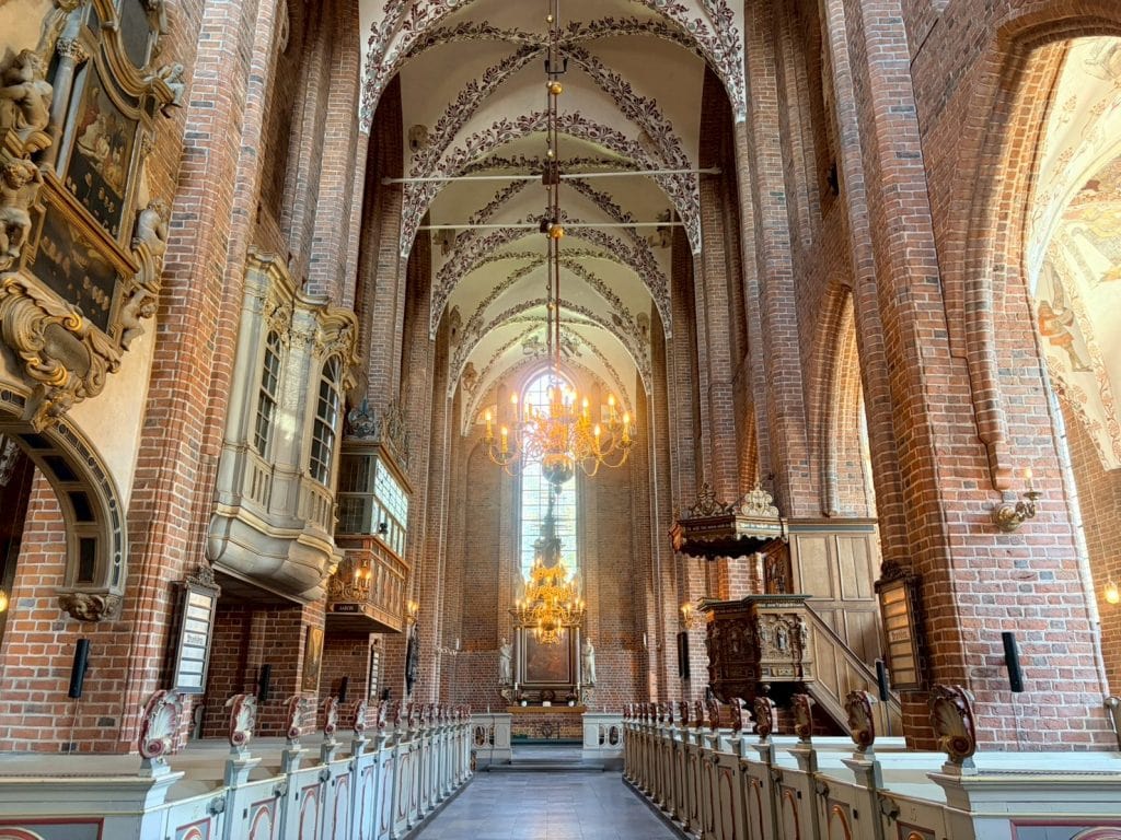 丹麥【北西蘭島】North Zealand|赫爾辛格Helsingør、克倫堡Kornborg|腓特列堡Frederiksborg Castle、腓特列斯宮殿Fredensborg Slot|丹麥皇室三大城堡巡禮|哥本哈根卡Copenhagen Card使用範圍 4 Sct. Maria Krike教堂