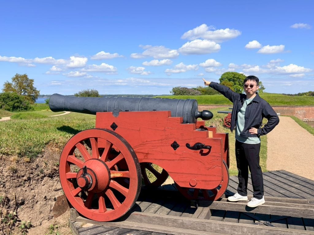 丹麥【北西蘭島】North Zealand|赫爾辛格Helsingør、克倫堡Kornborg|腓特列堡Frederiksborg Castle、腓特列斯宮殿Fredensborg Slot|丹麥皇室三大城堡巡禮|哥本哈根卡Copenhagen Card使用範圍 10 Kornborg Slot bomb
