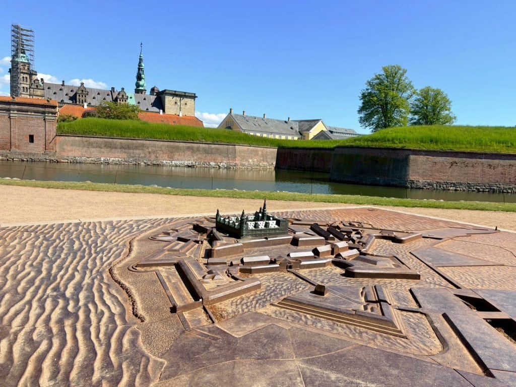 丹麥【北西蘭島】North Zealand|赫爾辛格Helsingør、克倫堡Kornborg|腓特列堡Frederiksborg Castle、腓特列斯宮殿Fredensborg Slot|丹麥皇室三大城堡巡禮|哥本哈根卡Copenhagen Card使用範圍 11 Kornborg Slot