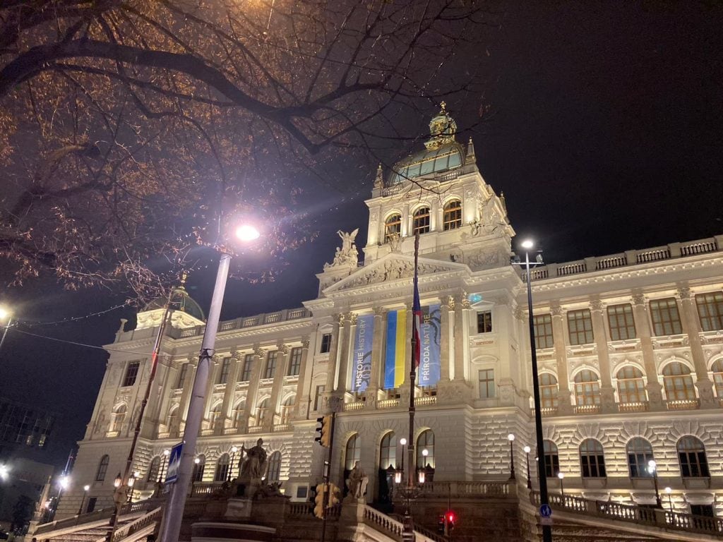 捷克【布拉格新城區New town】Nové Mésto|市民會館Municipal House—火藥塔Prašná brána—卡夫卡動態旋轉雕像Kafka Head—瓦茨拉夫廣場áclavské náměstí—國家博物館Národní muzeum|Prague New town 1-Day Trip|Top 5 attractions in Prague New town 6 Národní muzeum