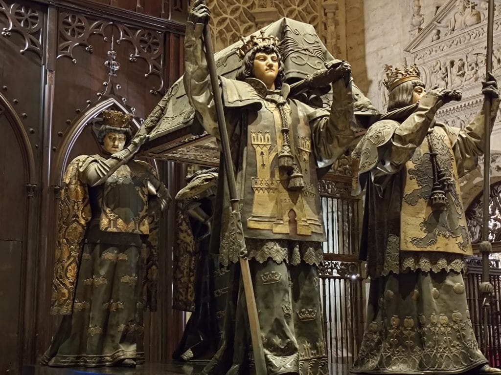西班牙【塞維亞】Sevilla|西班牙廣場Plaza de España—塞維亞大教堂Catedral de Sevilla—塞維亞皇宮Exe Sevilla Macarena—希拉達鐘樓塔La Giralda —都市陽傘Metropol Parasol|伊塔利卡Itálica|西班牙佛朗明哥舞 Flamenco|塞維亞飯店Exe Sevilla Macarena、Silken Al Andalus Palace Hotel|My Top 10 attractions in Sevilla 9 Monumento funerario de Cristóbal Colón en la Catedral de Sevilla