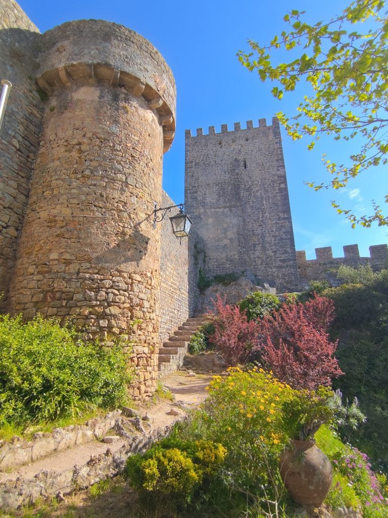 葡萄牙【歐比多斯Obidos】皇后之城Vila das Rainhas|Óbidos Medieval Walls、Ginjinha de Óbidos →【托馬爾Tomar】Knights Templar、Convento de Cristo、Janela do Capítulo →【法蒂瑪Fatima】Santuário de Fátima|餐廳O Plcadeiro|Essence Inn Marianos Hotel 7 Castelo de Obidos