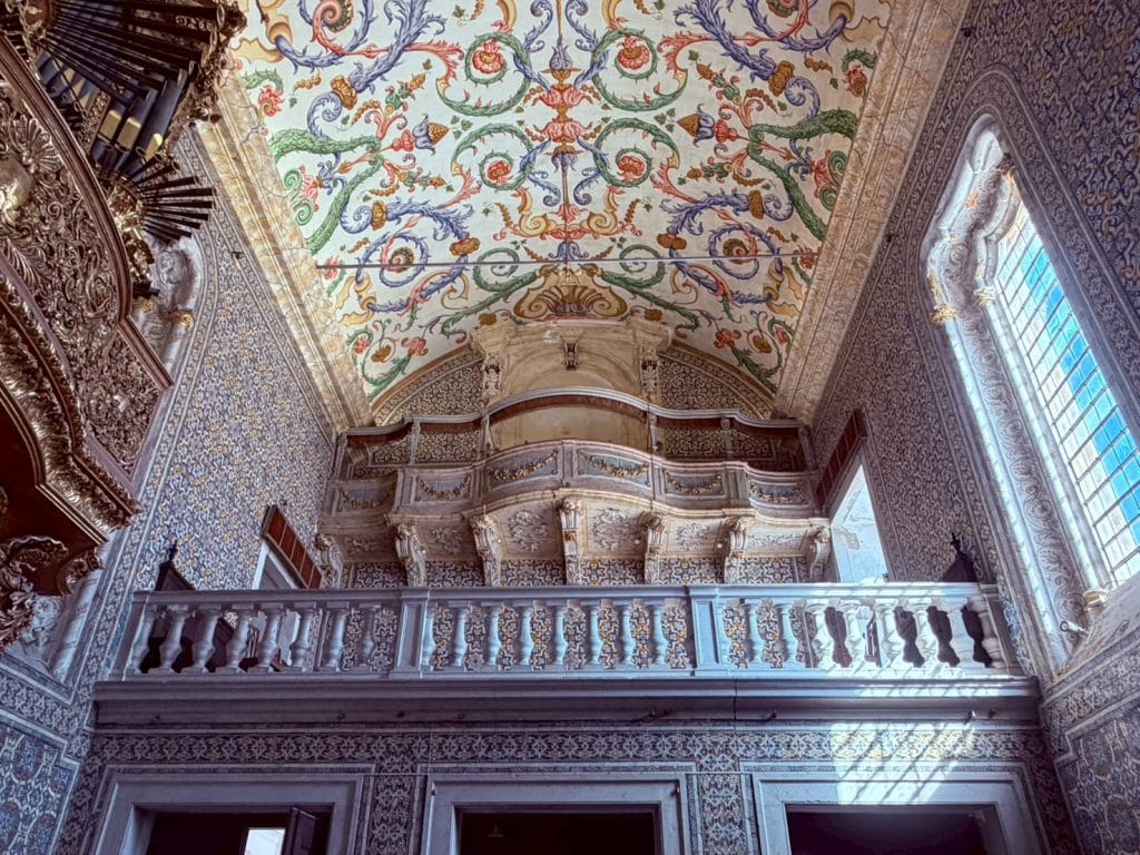 葡萄牙【科英布拉Coimbra】Universidade de Coimbra →【阿維羅Aveiro】Moliceiro、Ovos Moles|維塞屋飯店Hotel Grao Vasco 8 Floral Arabesques and Azulejos de Tapete