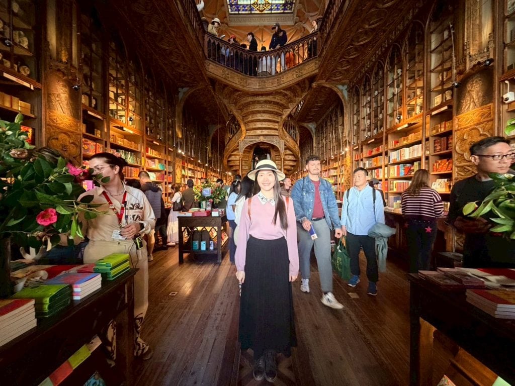 葡萄牙【波多】Porto|波多交通|波多推薦景點Top 20 in Porto|Ponte Luís I、Estação de São Bentos、Palácio da Bolsa|Ribeira、Douro Valley Cruise、Miradouro da Serra do Pilar、Livraria Lello|HF Ipanema Park hotel|Porto 2-Days Trip 27 Livraria Lello