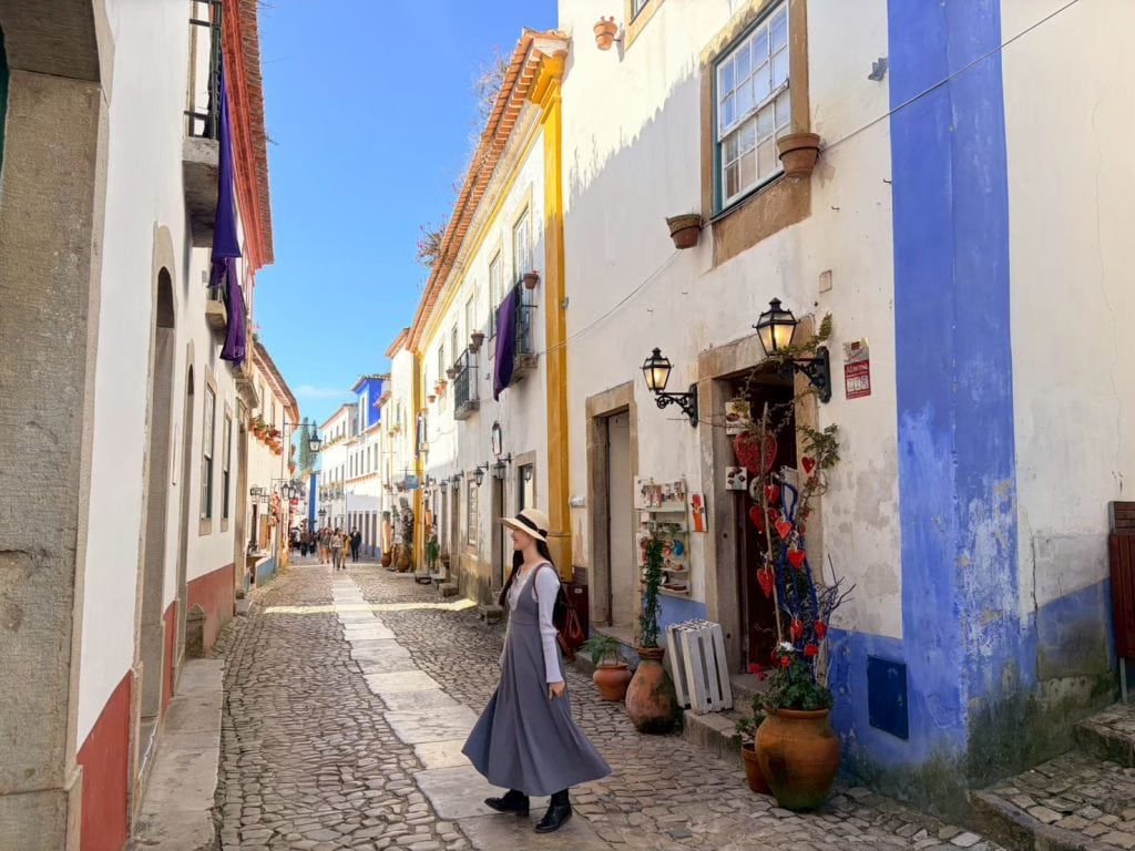 葡萄牙【歐比多斯Obidos】皇后之城Vila das Rainhas|Óbidos Medieval Walls、Ginjinha de Óbidos →【托馬爾Tomar】Knights Templar、Convento de Cristo、Janela do Capítulo →【法蒂瑪Fatima】Santuário de Fátima|餐廳O Plcadeiro|Essence Inn Marianos Hotel 8 Rua da Talhada Obidos