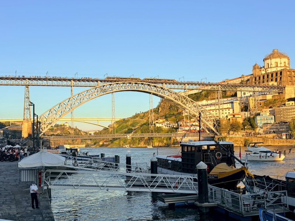 葡萄牙【波多】Porto|波多交通|波多推薦景點Top 20 in Porto|Ponte Luís I、Estação de São Bentos、Palácio da Bolsa|Ribeira、Douro Valley Cruise、Miradouro da Serra do Pilar、Livraria Lello|HF Ipanema Park hotel|Porto 2-Days Trip 30 Vila Nova de Gaia