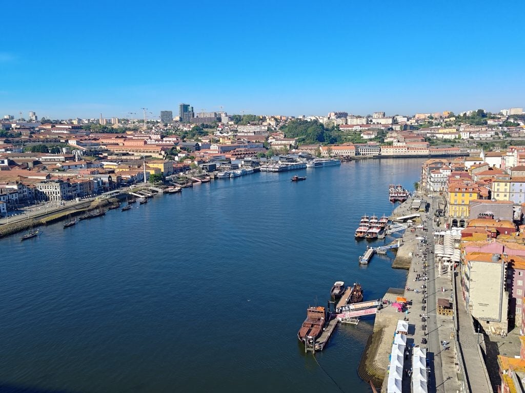 葡萄牙【波多】Porto|波多交通|波多推薦景點Top 20 in Porto|Ponte Luís I、Estação de São Bentos、Palácio da Bolsa|Ribeira、Douro Valley Cruise、Miradouro da Serra do Pilar、Livraria Lello|HF Ipanema Park hotel|Porto 2-Days Trip 8 on the Ponte Luis I