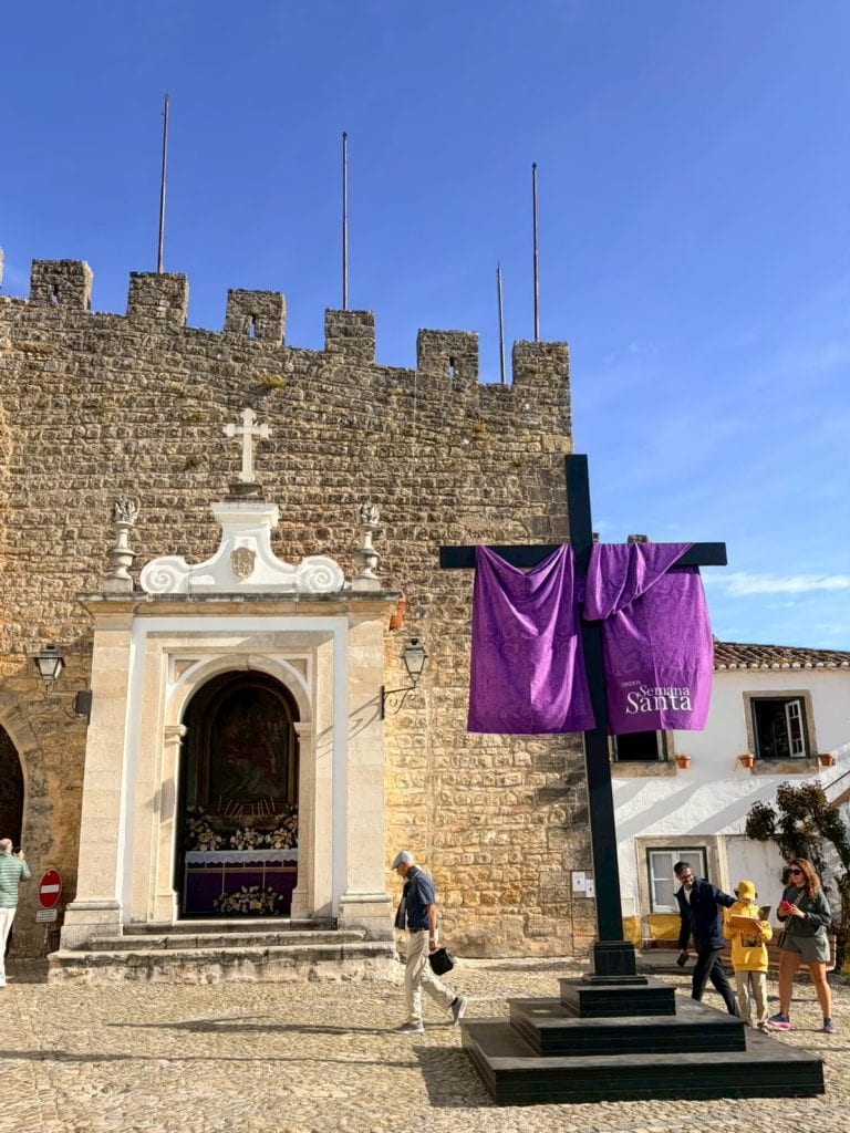 葡萄牙【歐比多斯Obidos】皇后之城Vila das Rainhas|Óbidos Medieval Walls、Ginjinha de Óbidos →【托馬爾Tomar】Knights Templar、Convento de Cristo、Janela do Capítulo →【法蒂瑪Fatima】Santuário de Fátima|餐廳O Plcadeiro|Essence Inn Marianos Hotel 5 orta da Vila