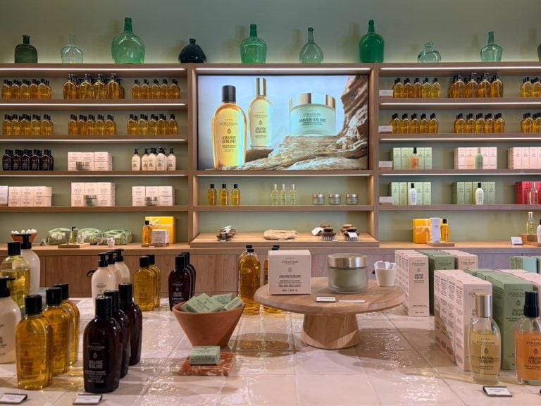 南法【歐舒丹L’OCCITANE】普羅旺斯博物館工廠門市|品牌發展重要里程碑、FAQ、伴手禮、退稅提醒 1 LOCCITANE en Provence